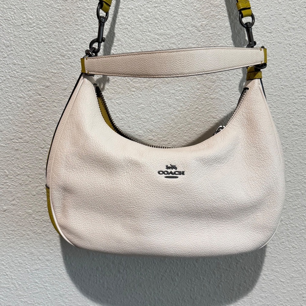 Coach‎ Harley East West Hobo Should Handbag Crossbody Minimal Classy Boho E/W